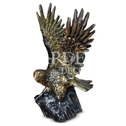 Фигура Орел на камне F01240