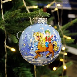 Шар ёлочный Мальчик на лошадке 80мм