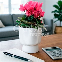 Горшок Бекер 2,8л белый с поддоном